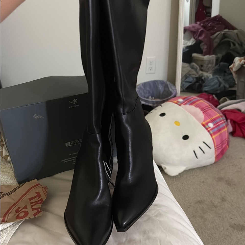 Dolce Vita Black Heeled Boots Elegant and Versatile